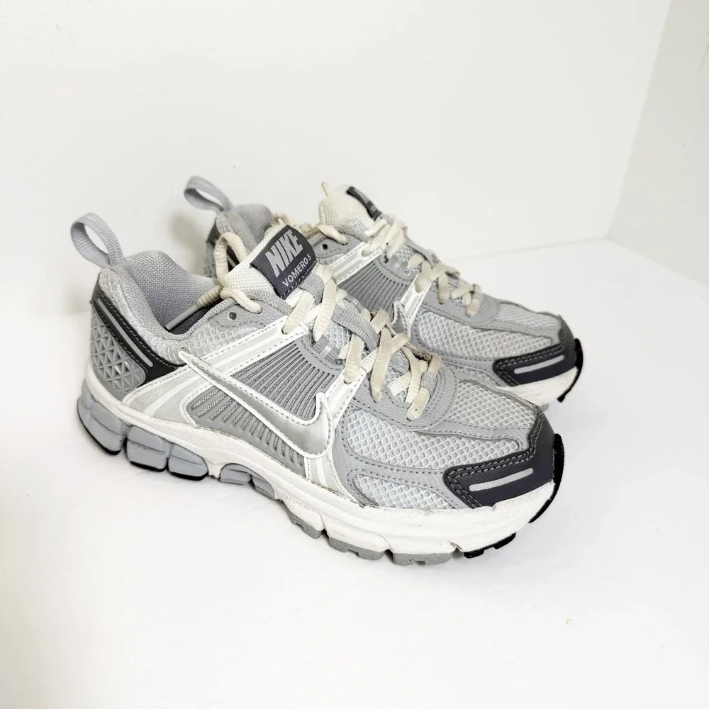 Nike Zoom Vomero 5 Boys 1Y Grey Silver Athletic Running Shoes FD0691-001